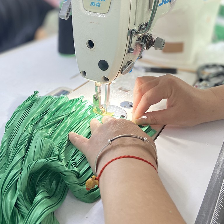 Fashion Tech Packs: A Must-Have for Custom Garment Manufacturing