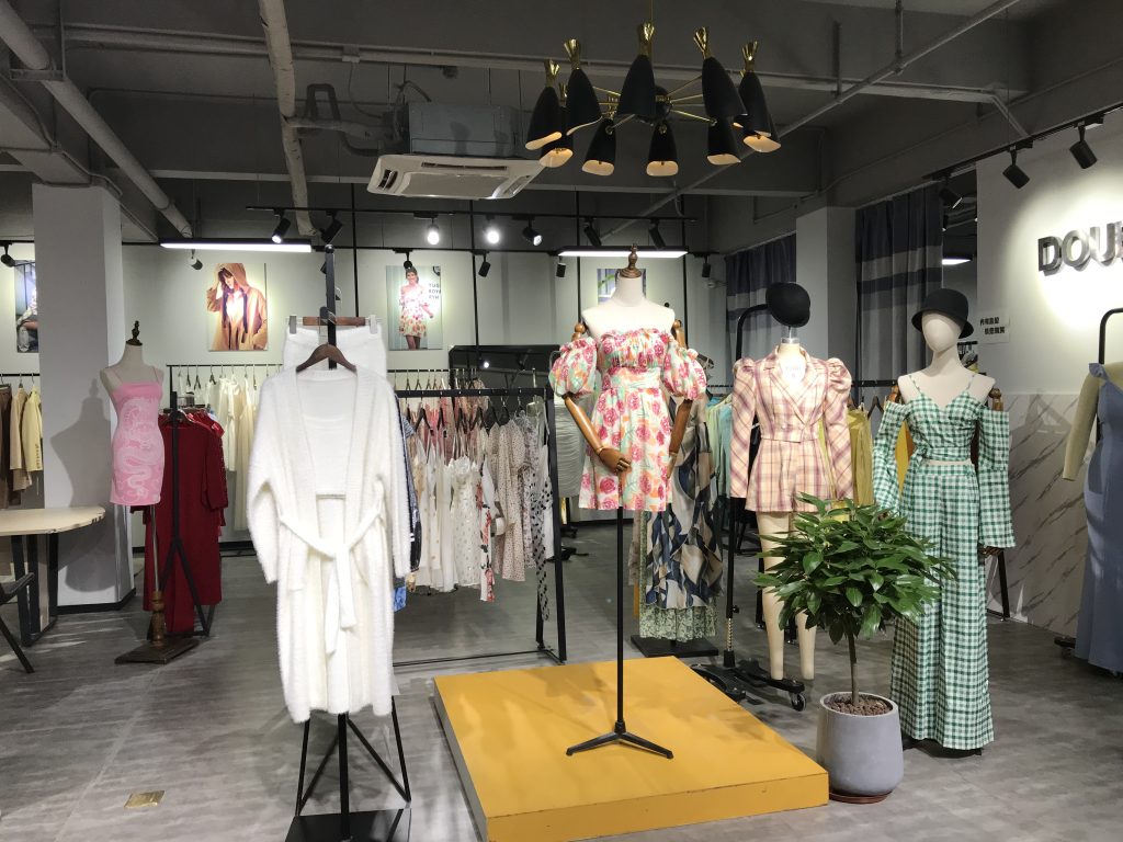 2026 US Women’s Wear Market: Which Styles Dominate Mainstream Retail?